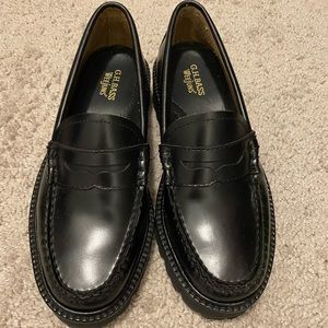 LIKE NEW GH BASS WHITNEY SUPER LUG WEEJUNS LOAFER (Black/Size 5)